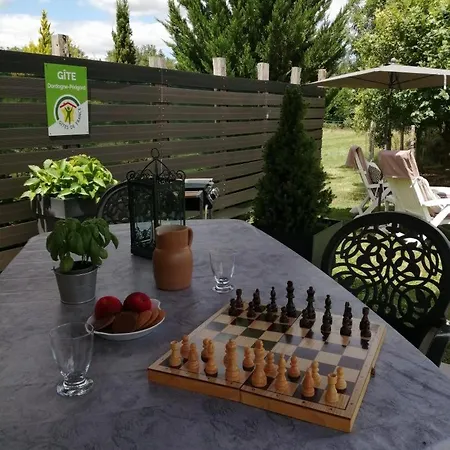 Les Biches בית נופש